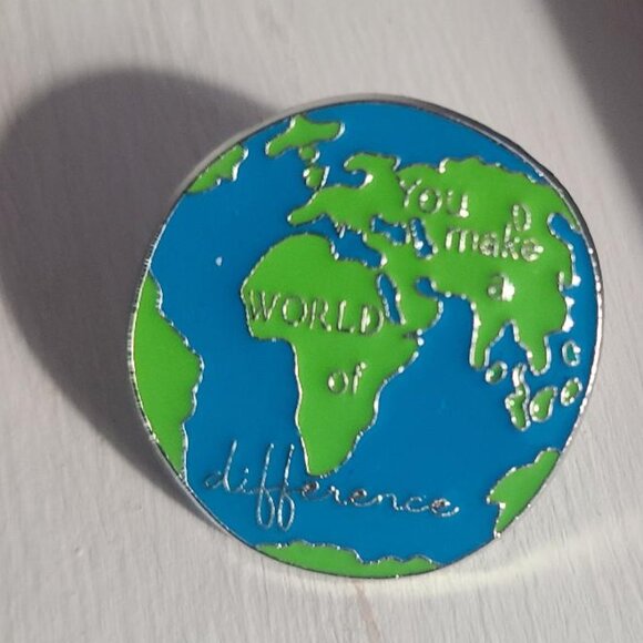 Planet Earth Globe Lapel Pin Tie Tack Brooch - You Make A World Of Difference - Picture 2 of 4